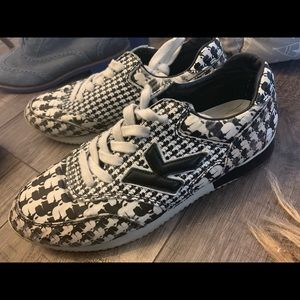 Karl Lagerfeld sneakers, size 39